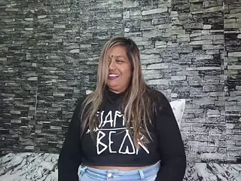 Mammabear_4u লাইভ চ্যাট রুম