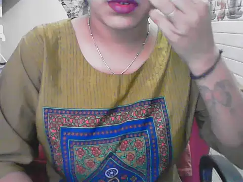 LovingPihu Live Chatraum