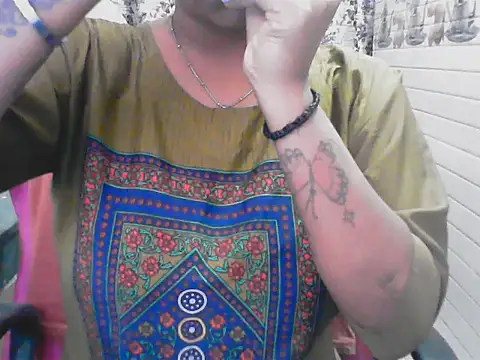 LovingPihu Live Chatraum