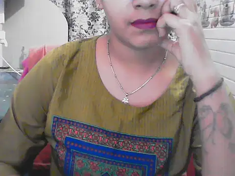LovingPihu Live Chatraum