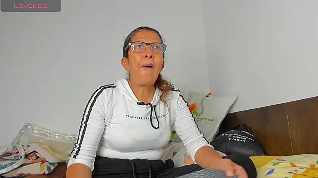 Keyla_Milf: онлайн-чат