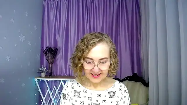 Онлайн чат queen_a_n_i