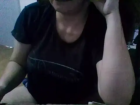 Hornywetmaturedmom: онлайн-чат
