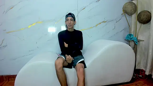 Živá chatovací místnost AmazingOrgasm