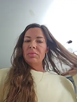 חדר צ'אט בשידור חי של RebeccaXO_