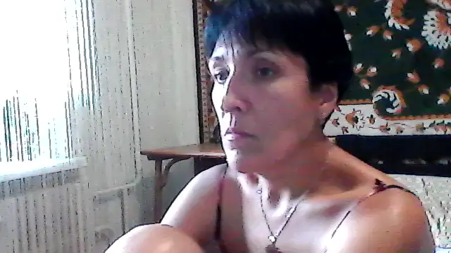 SunnyAmorre élő chatszobája