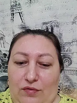 Rini333 Adlı Modelin Canlı Sohbet Odası