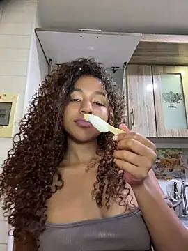 Chatroom en direct de ELENNA__SNOW