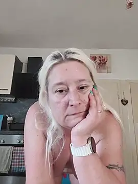 GeileEstelle Adlı Modelin Canlı Sohbet Odası