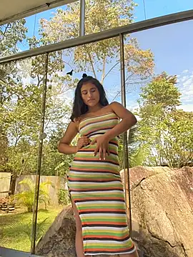 ห้องแชทสดของ sexi_noemi