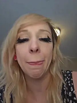 AmethystFoxx Live Sex Cam Show