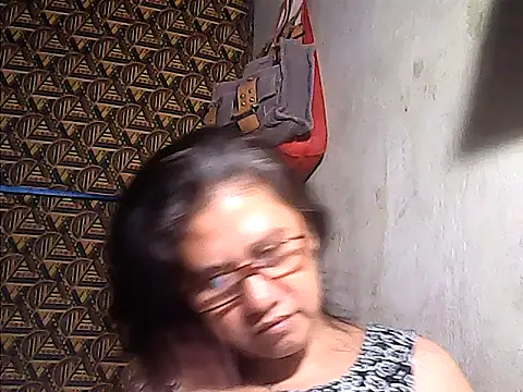 sweetsosie18's Live Chat Room