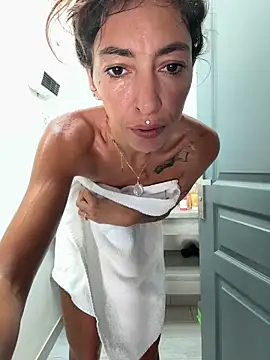 Lalla_Amani – live chatrum