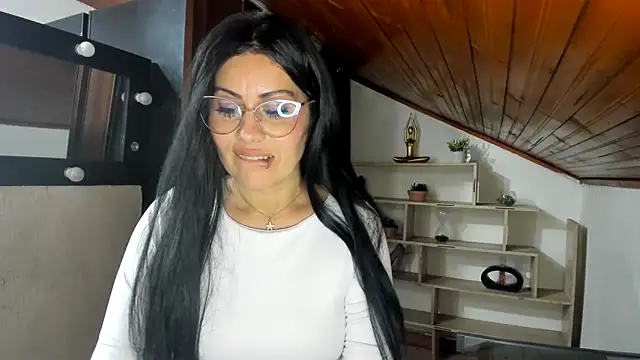 Sala de chat en directo de Tania_mature