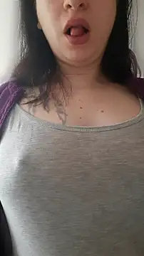 Chat ao vivo de Tinka-Bella-Privat