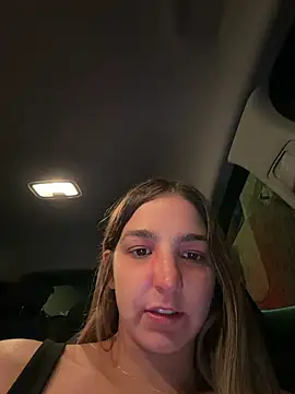 חדר צ'אט בשידור חי של DoriDelux66