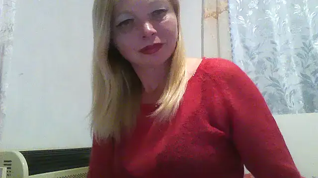 Lola_115's Live Chat Room