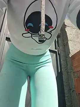 חדר צ'אט בשידור חי של Latinas_sexy