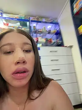 חדר צ'אט בשידור חי של roouse