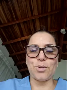 חדר צ'אט בשידור חי של MariaPau_83