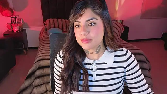 غرفة دردشة Catalinaa_martinez المباشرة