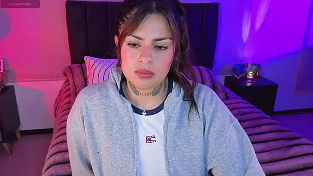 Catalinaa_martinez's Live Chat Room