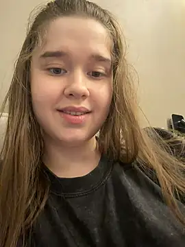 Chat soba uživo modela HornyGirlH