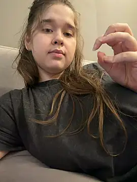 HornyGirlH чат на живо