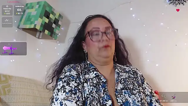 BiirdyDavis' Live XXX Chat