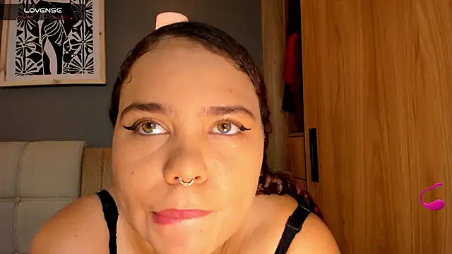 Bloom_Noor Live Chatraum