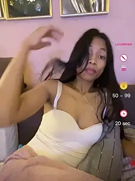 Phòng Chat Trực Tiếp missuua
