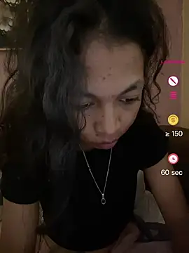 Phòng Chat Trực Tiếp missuua