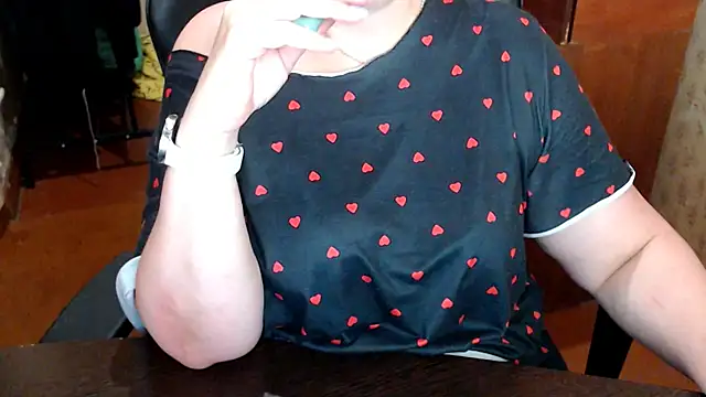 AlisaHot55 – Naživo chatovacia miestnosť