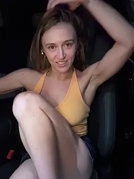 חדר צ'אט בשידור חי של lunagirl13
