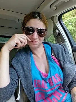 Živá chatovací místnost Mercedeswoman8