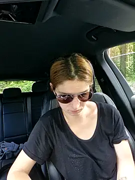 Mercedeswoman8 现场聊天室