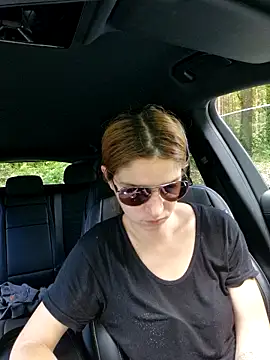 Živá chatovací místnost Mercedeswoman8