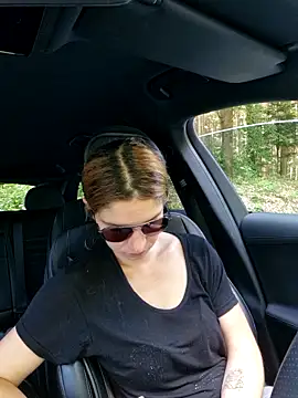 חדר צ'אט בשידור חי של Mercedeswoman8