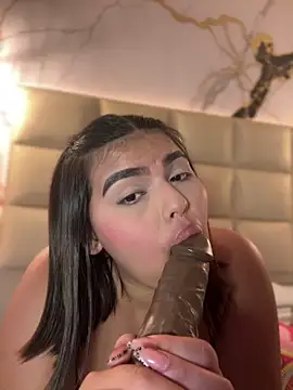 Lia_sexx 现场聊天室