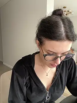 little_belucci 실시간 채팅방