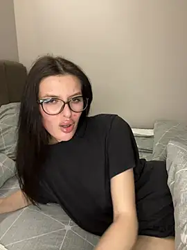 little_belucci Adlı Modelin Canlı Sohbet Odası
