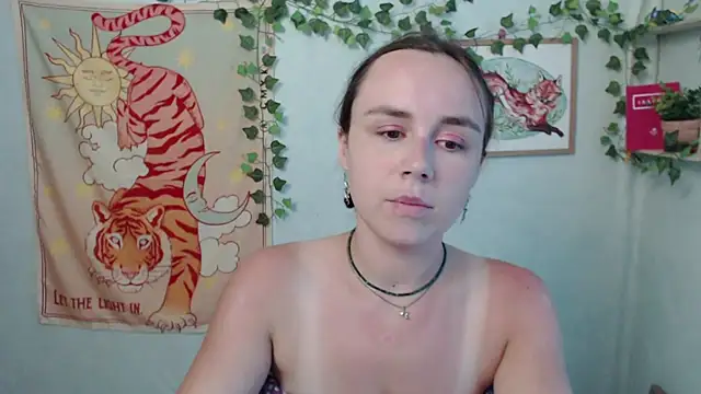 VeryVeryVeryShy_'s Live Chat Room