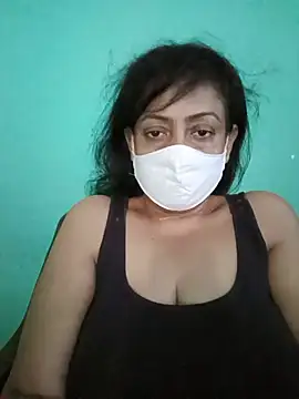 love_suman Adlı Modelin Canlı Sohbet Odası