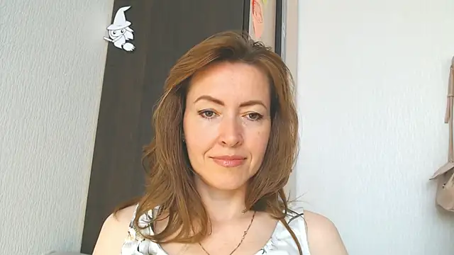 NicoleEunice87 Adlı Modelin Canlı Sohbet Odası