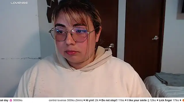 yini_angel 실시간 채팅방