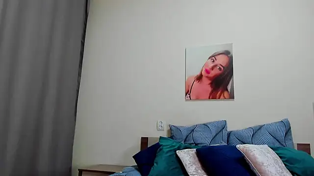 Squishy_Goddess Adlı Modelin Canlı Sohbet Odası