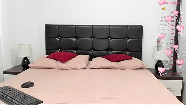 karinamadnessdesiree чат на живо