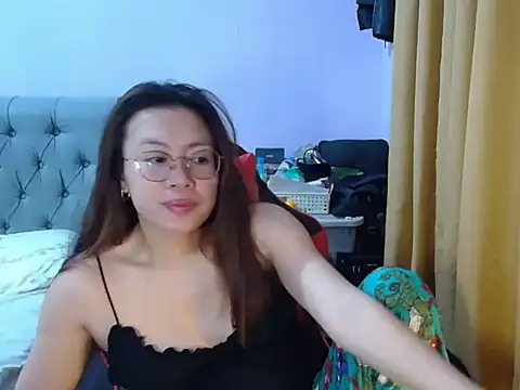 crizzybel Adlı Modelin Canlı Sohbet Odası