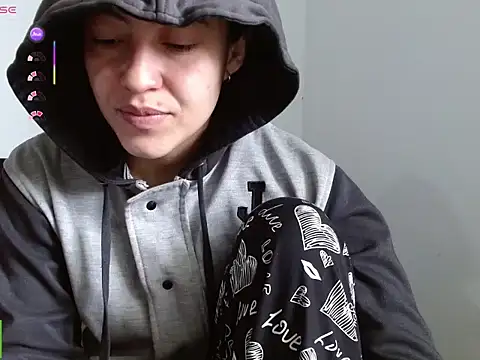 Amitlu_ – live chatrum
