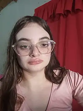 Chat soba uživo modela Emmacut